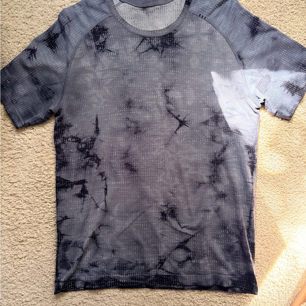 Lululemon, Medium, Men's Gray Tie-Dye Work out shirt
